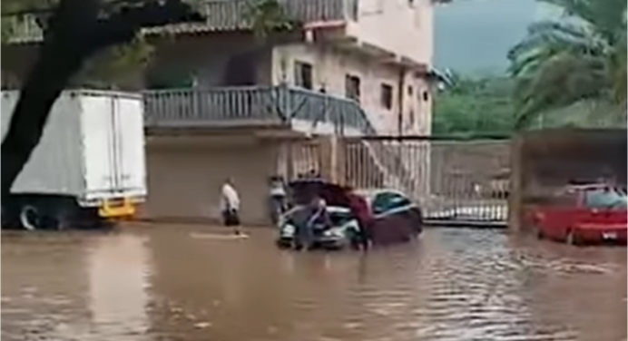 Inundaciones en San Juan: Fuertes precipitaciones afectan al municipio Díaz