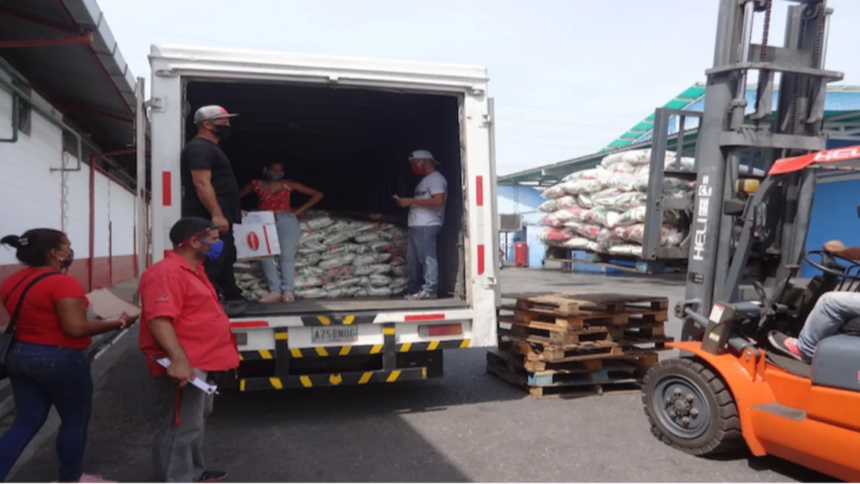 Estos son los productos que llegan en la bolsa CLAP a Petare y Antímano