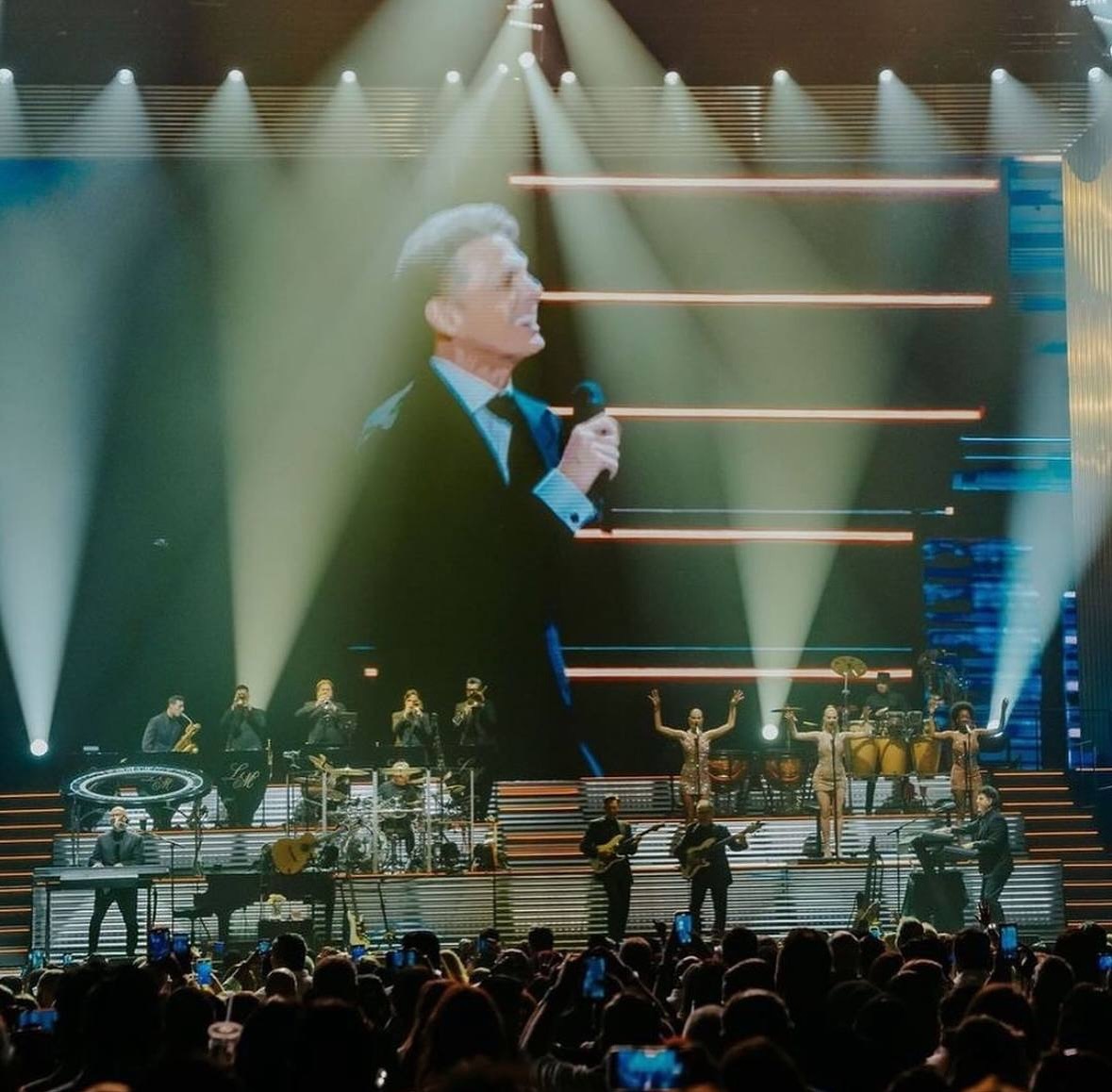 Luis Miguel suspendió conciertos en México