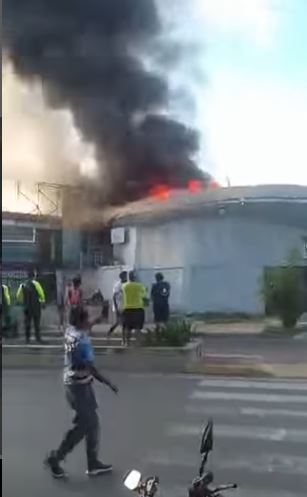 Se registra incendio en El Platillo