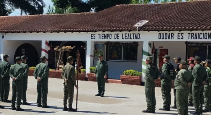 Detienen en Amazonas a 10 militares por permitir ingreso de aeronaves desde Brasil