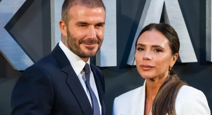 Victoria Beckham revela por qué nunca sonríe en las fotos