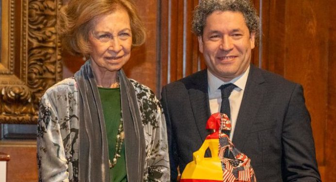 ¡ORGULLO VENEZOLANO! Gustavo Dudamel recibió de manos de la Reina Sofia un prestigioso premio