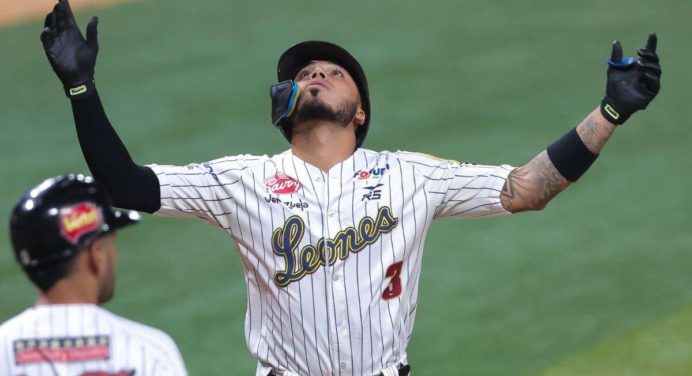 El poder de Harold Castro le dio el triunfo a Leones