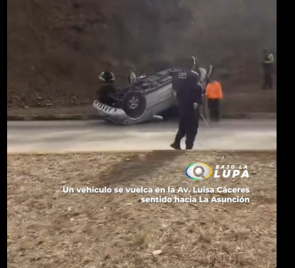 Volcamiento de Vehículo Provoca Retrasos en Av. Luisa Cáceres de Arismendi