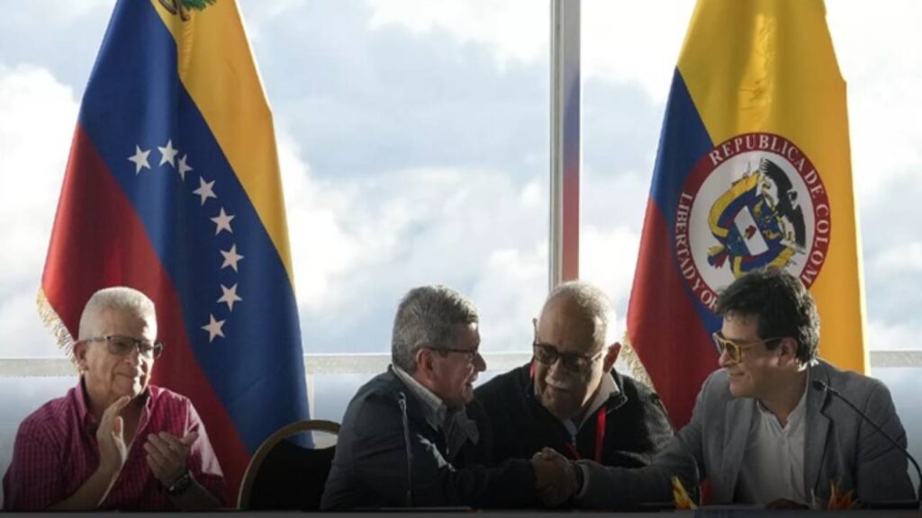 Delegación del ELN llega a Caracas para reunirse con gobierno de Petro