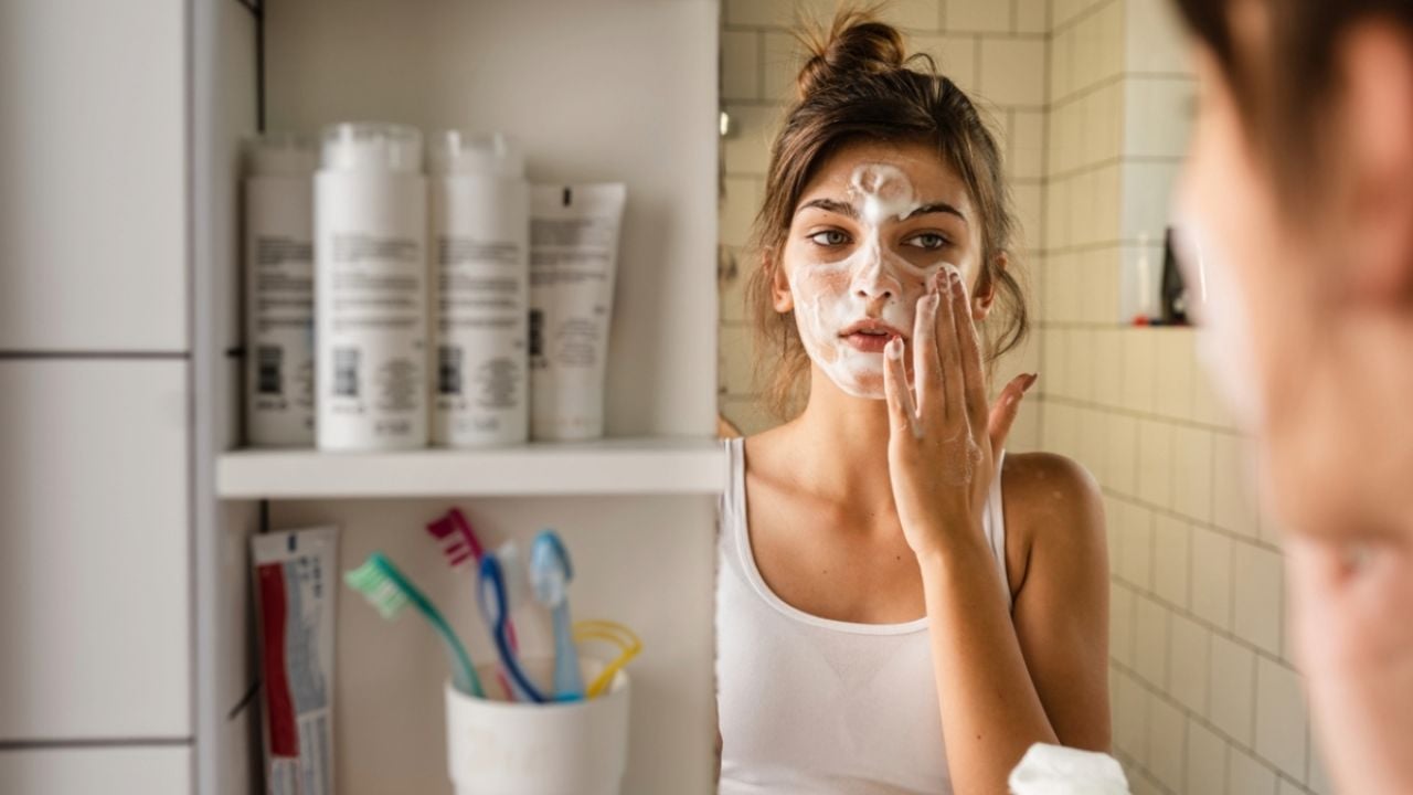 Despídete de la resequedad con la mascarilla de yogur que hidrata tu piel en invierno