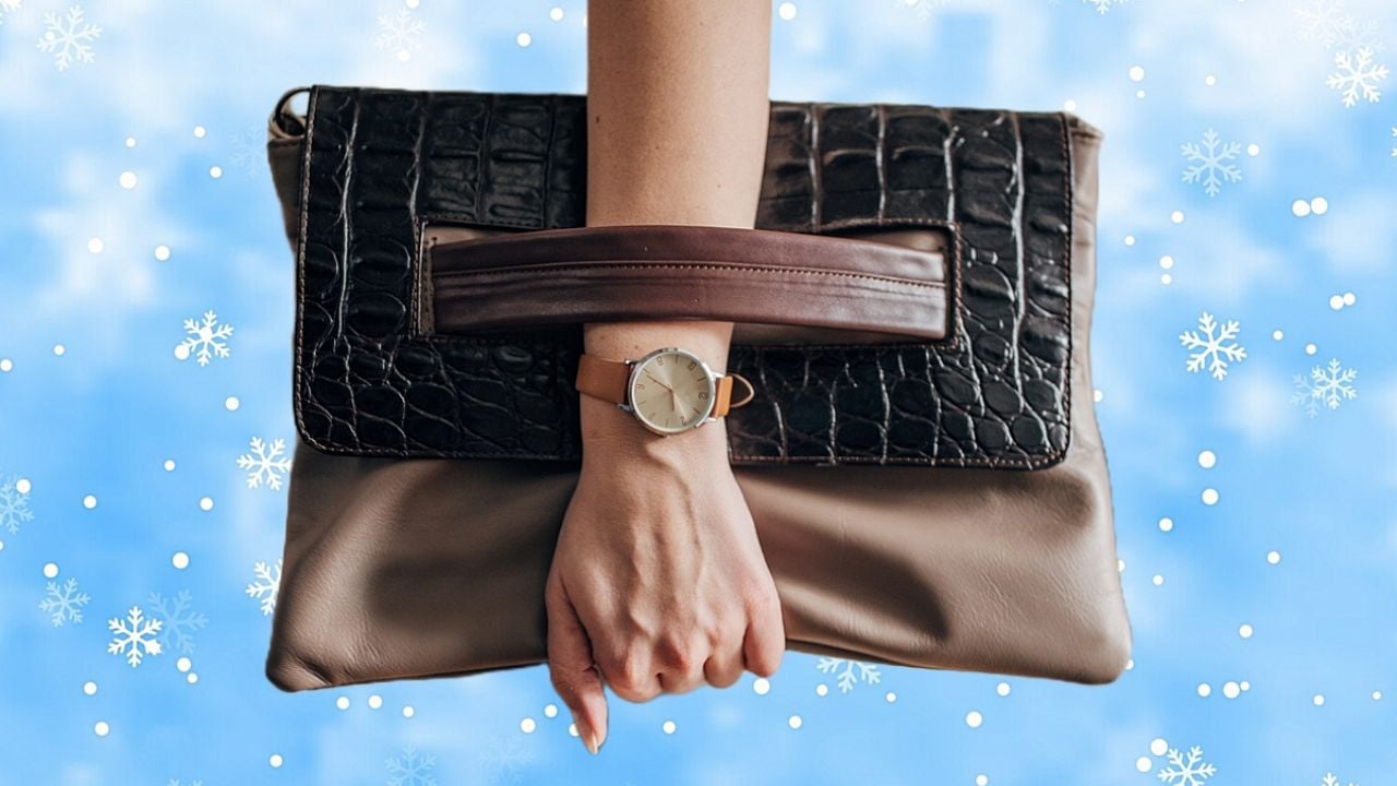 Los bolsos de piel pasaron de moda; esta es la nueva tendencia entre mujeres que arrasa en invierno