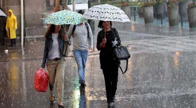 Persiste nubosidad y lluvias en el país este miércoles