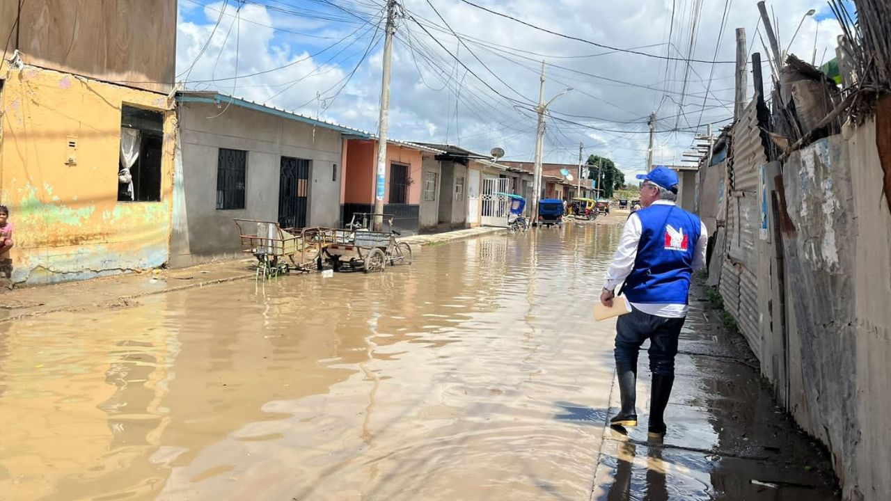 Intensas lluvias en Mérida afectan 11 viviendas y causan caos Vial