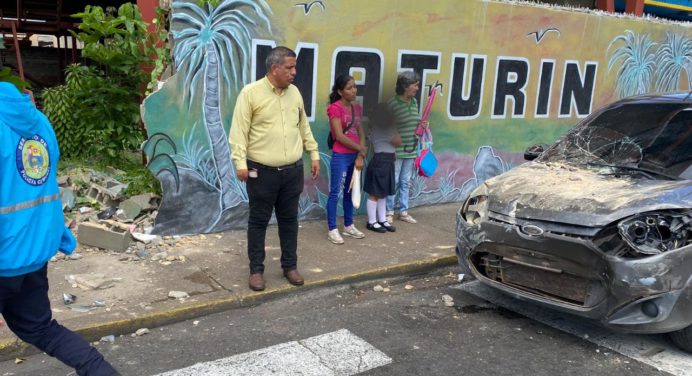 Conductora se estrelló contra un muro y su bebé de 6 meses quedó herido