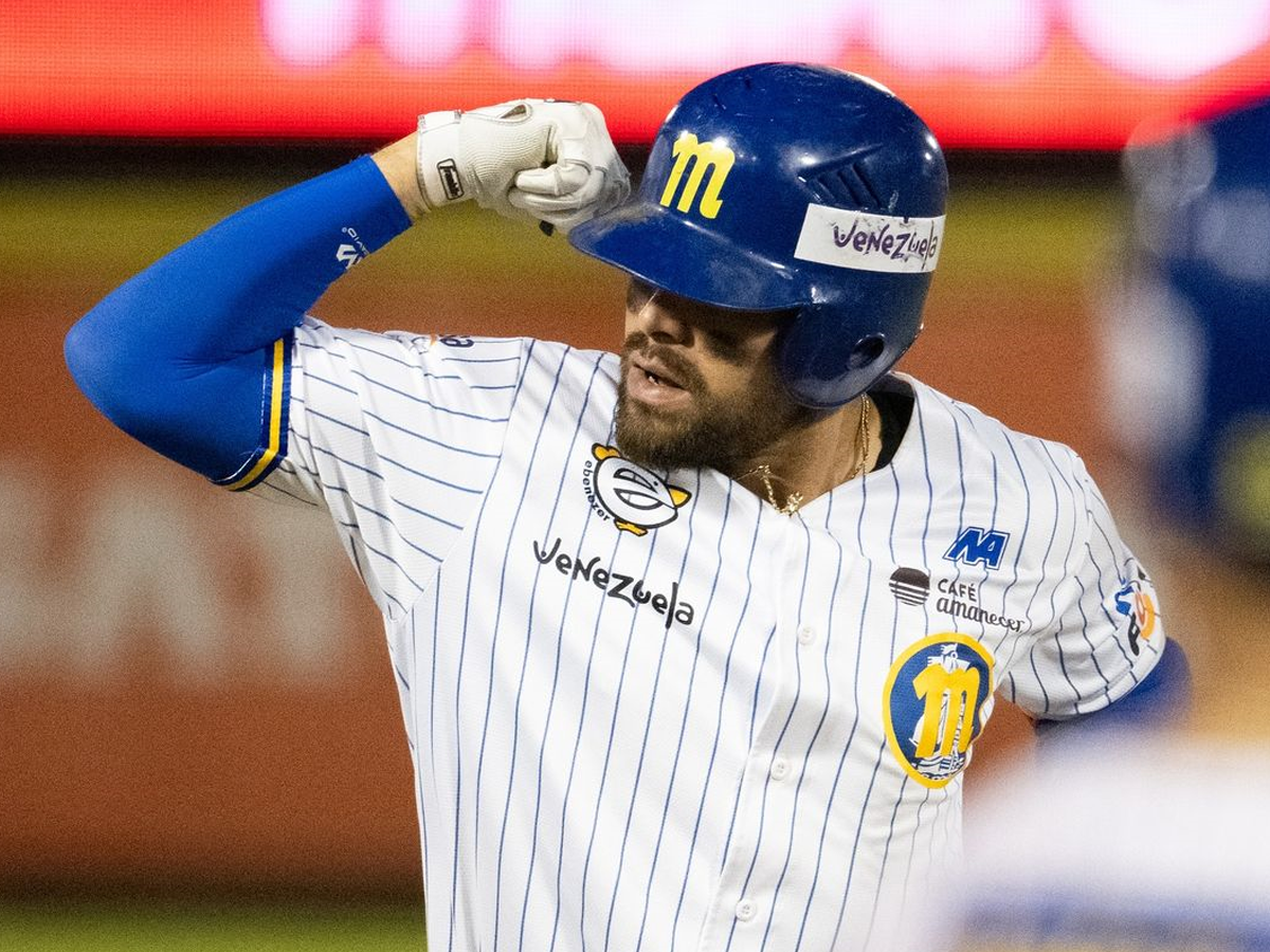 Renato Núñez hace historia con jonrón ganador para Magallanes