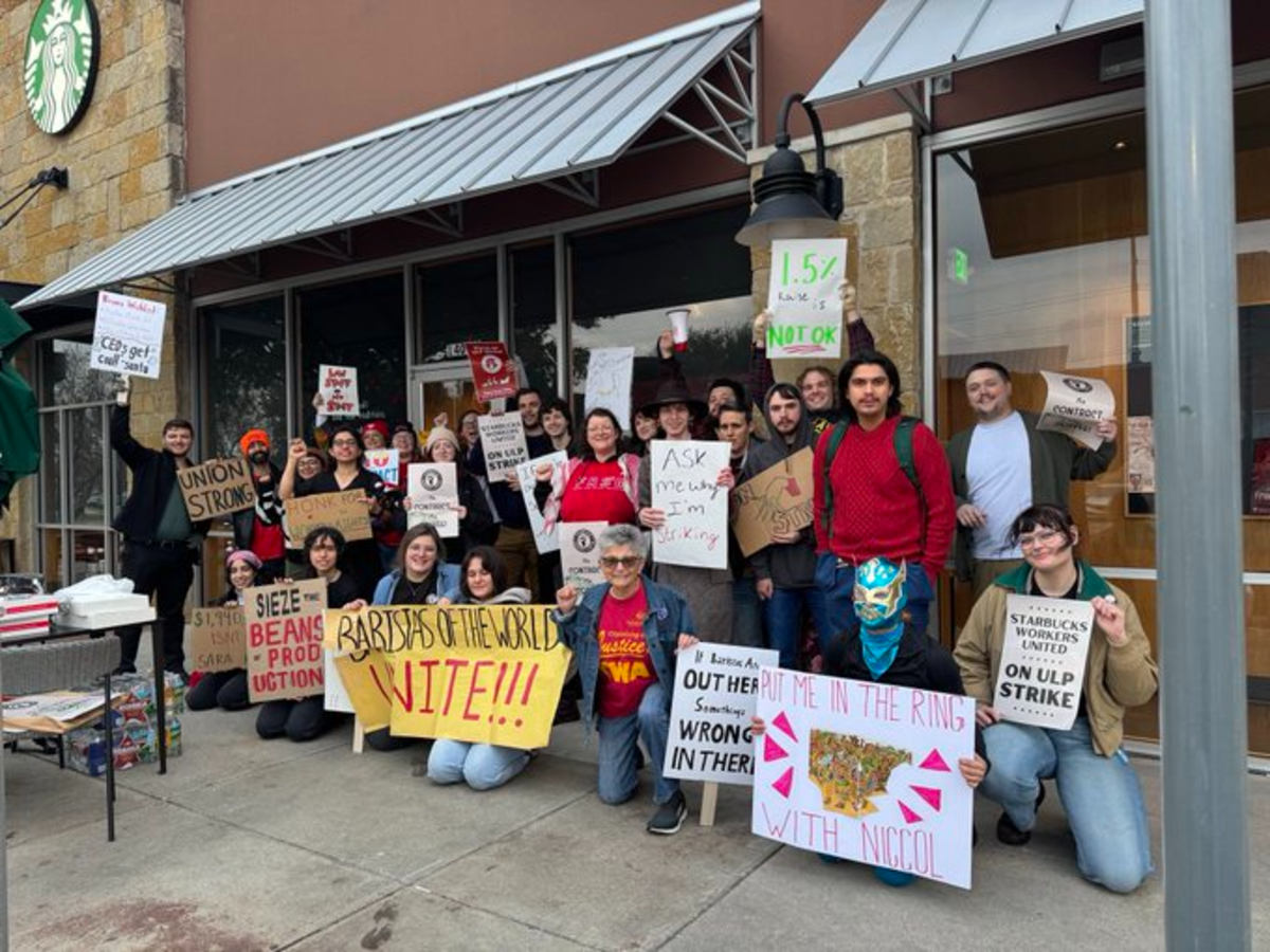 Huelga de empleados de Starbucks impacta en cafeterías de 12 estados de EE UU