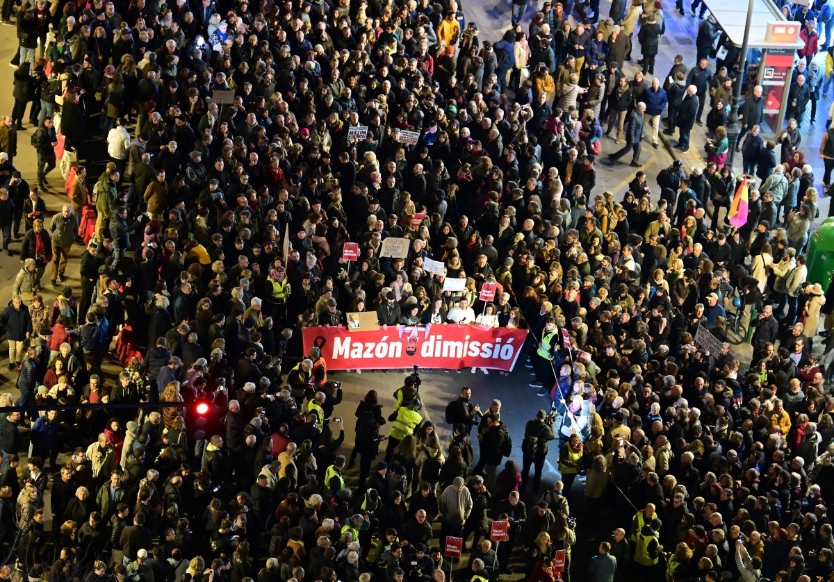 Multitudinaria manifestación en Valencia