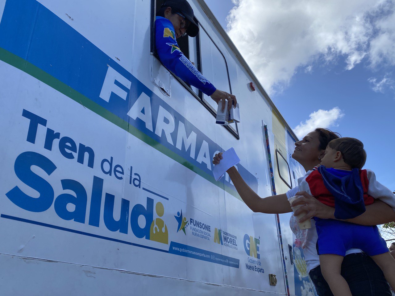 Gobernación de Nueva Esparta lleva bienestar a familias de La Pared con el Tren de la Salud: ¡Una iniciativa que transforma vidas!