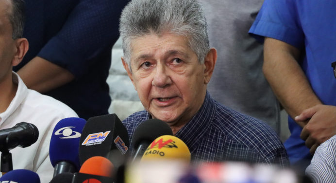 Henry Ramos Allup apoya el cese de la Asamblea Nacional de 2015