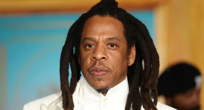 Jay-Z demanda por falsas acusaciones de violación