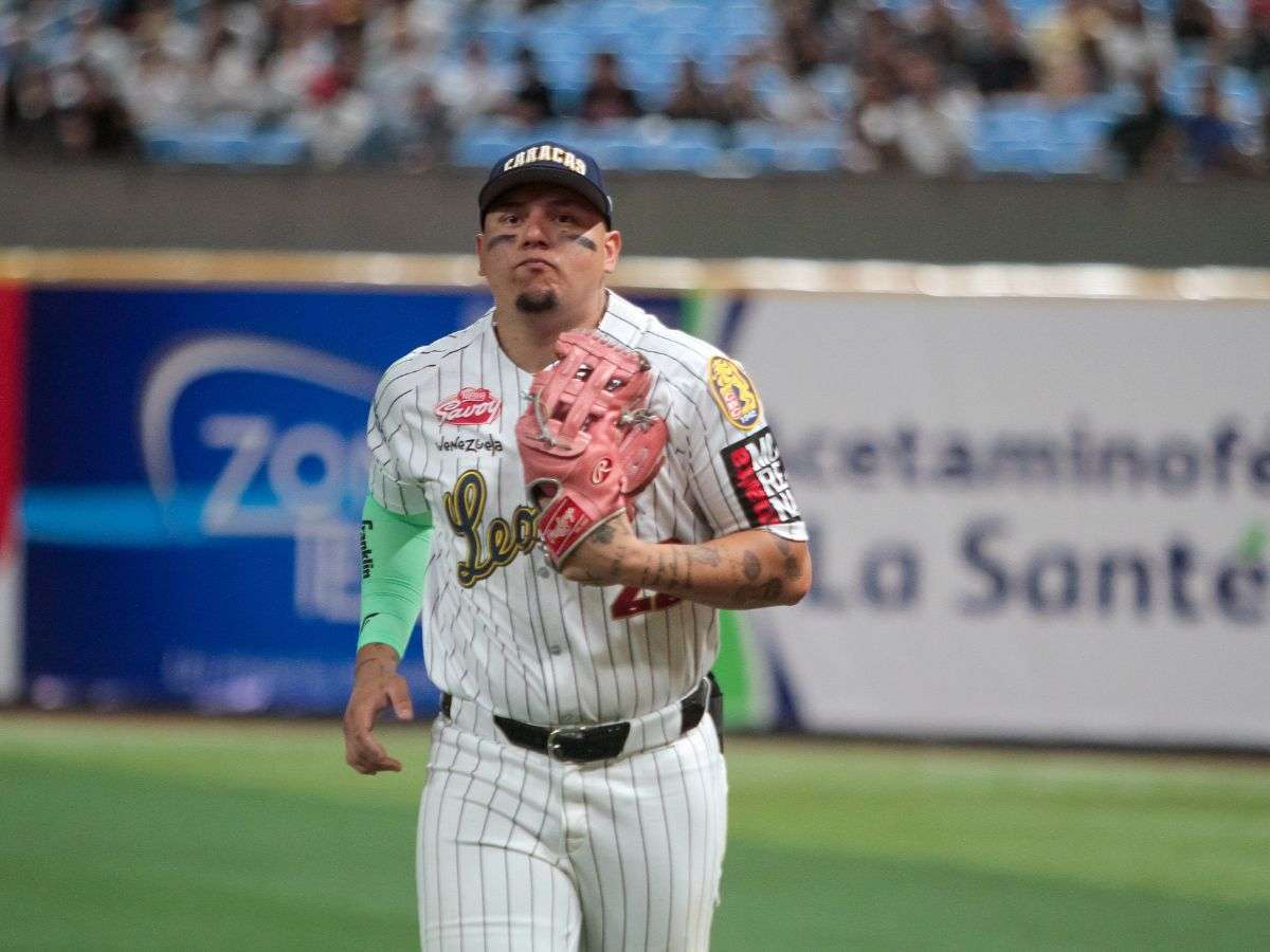 Yonathan Daza destrozó a los lanzadores de Tiburones