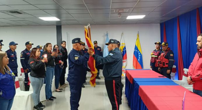 Nuevo comandante de los Bomberos aeronáuticos asume el cargo