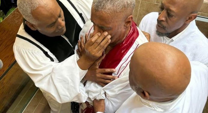 De actor a predicador: Denzel Washington se convierte en ministro de la iglesia