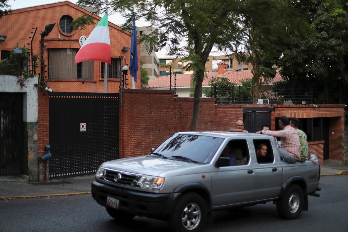 Italia convoca a encargada de Negocios de Venezuela para asistir a detenidos