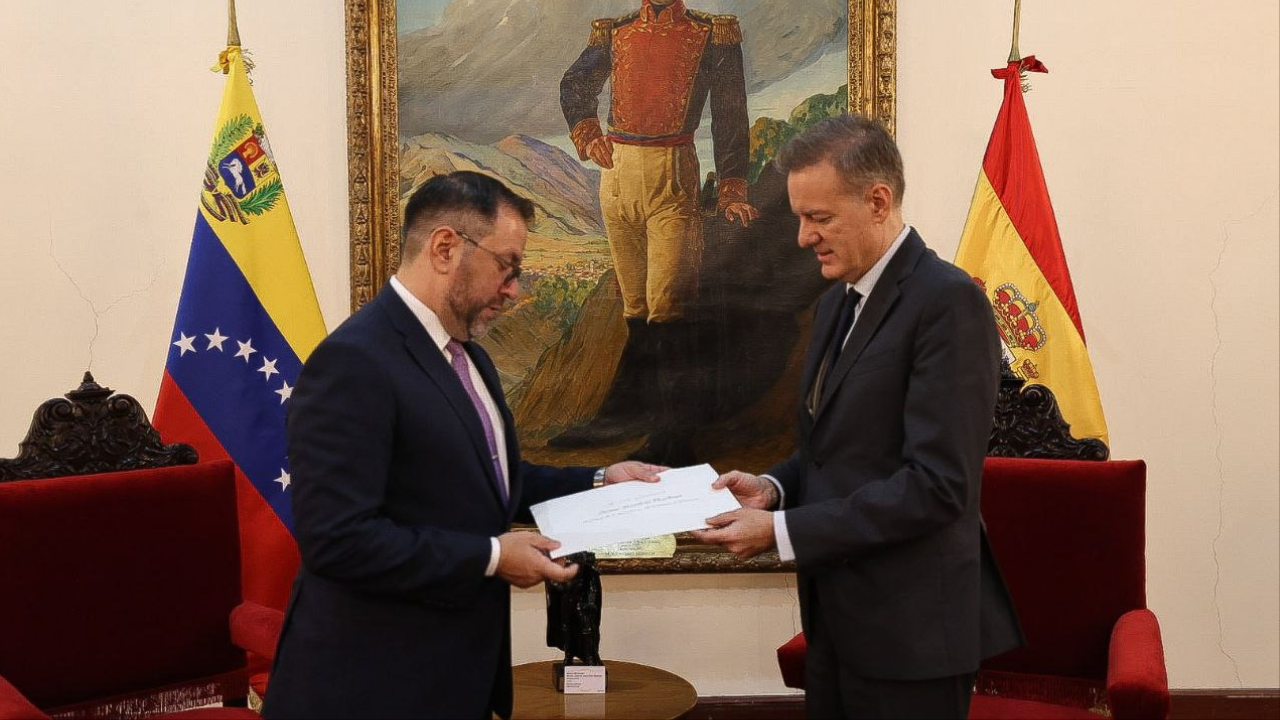 Nuevo embajador español acredita al gobierno de Maduro