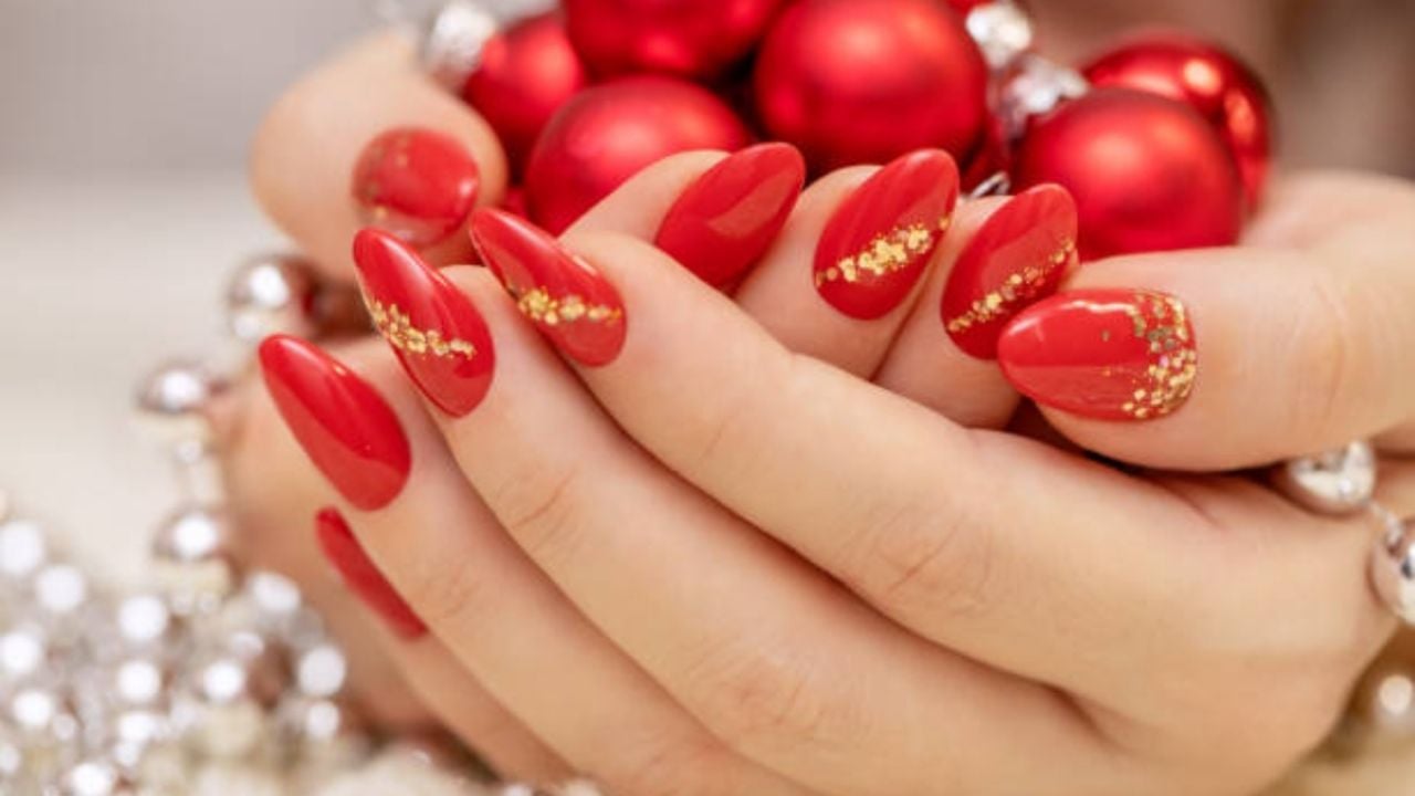 Manicura elegante y sofisticada: la tendencia de uñas para esta Navidad.