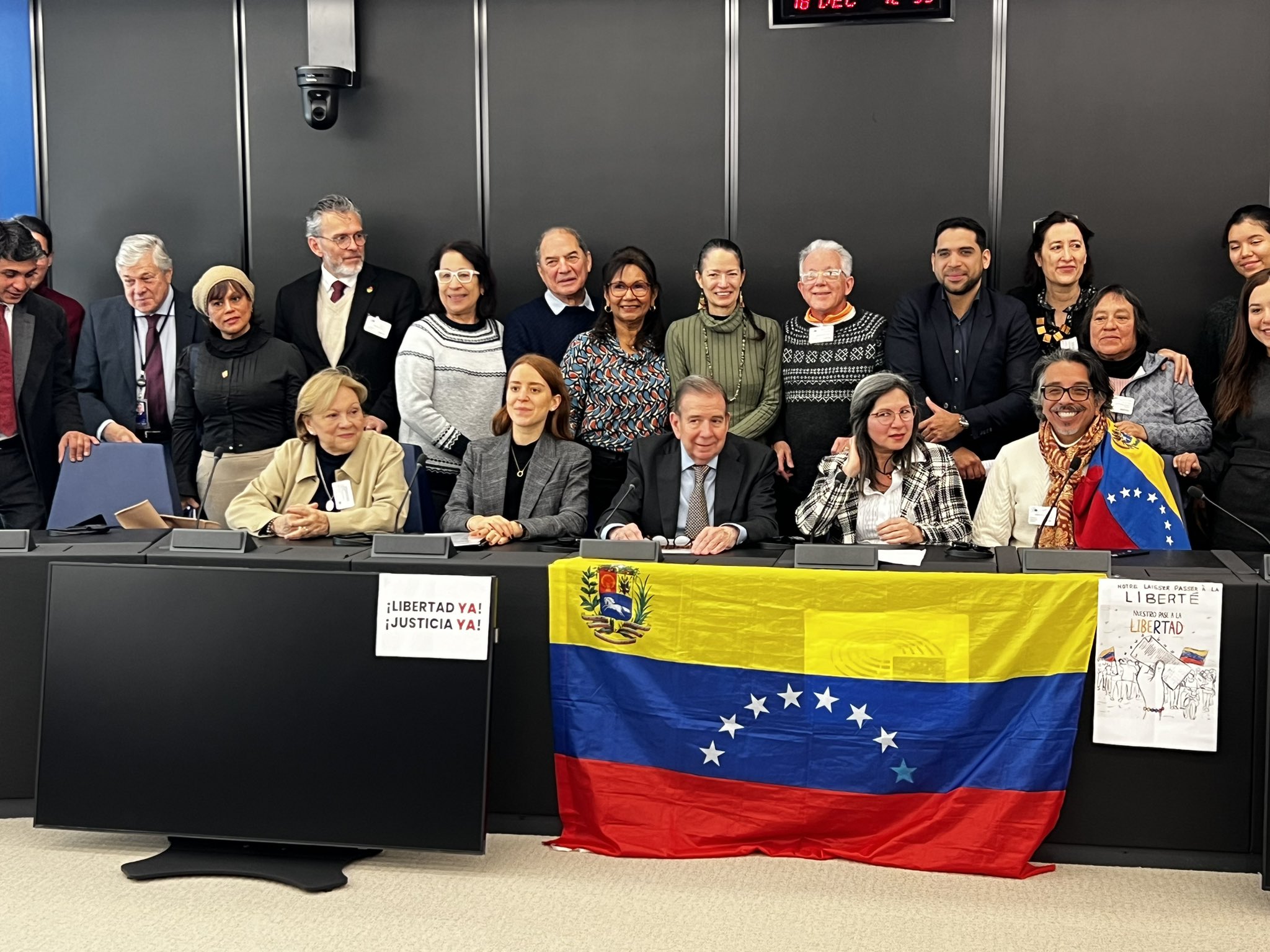 Encuentro de solidaridad: González Urrutia y migrantes venezolanos en Estrasburgo.