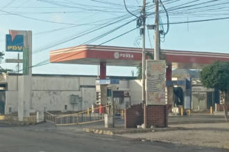 Habitantes de Juan Griego exigen soluciones ante largas colas y racionamiento de gasolina