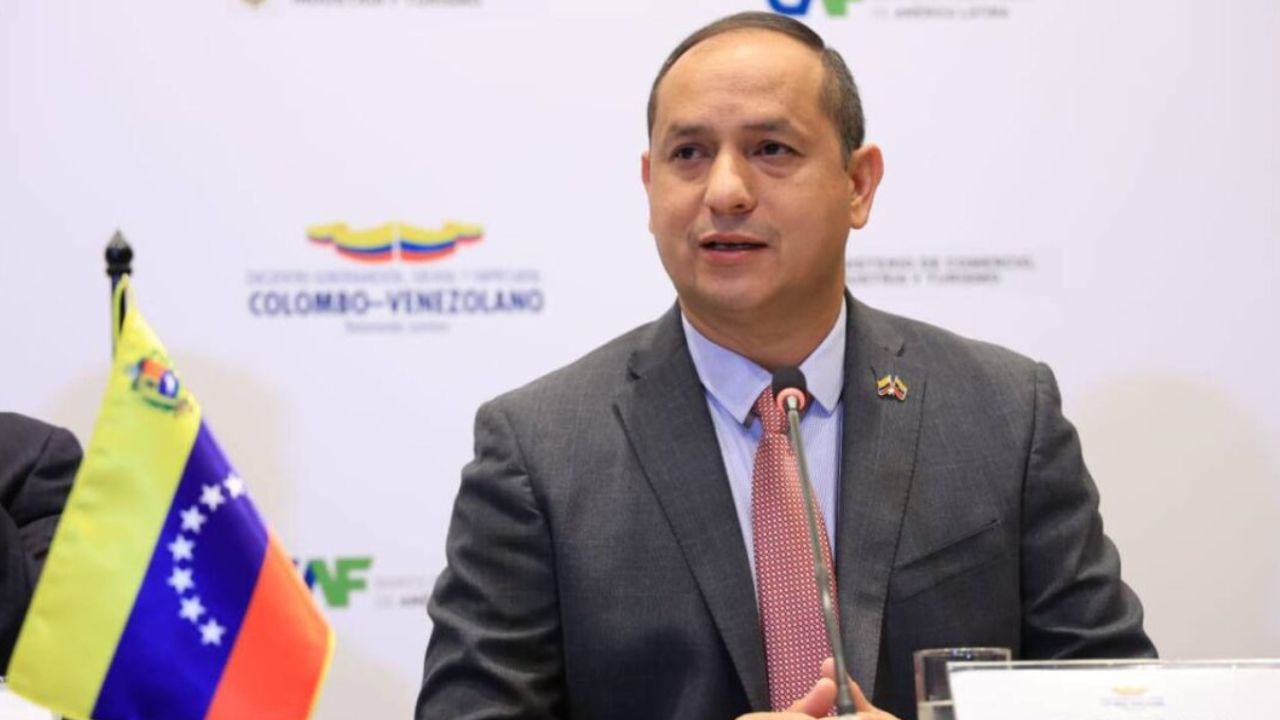 Designan Ministro de Transporte como director interino del aeropuerto de Maiquetía