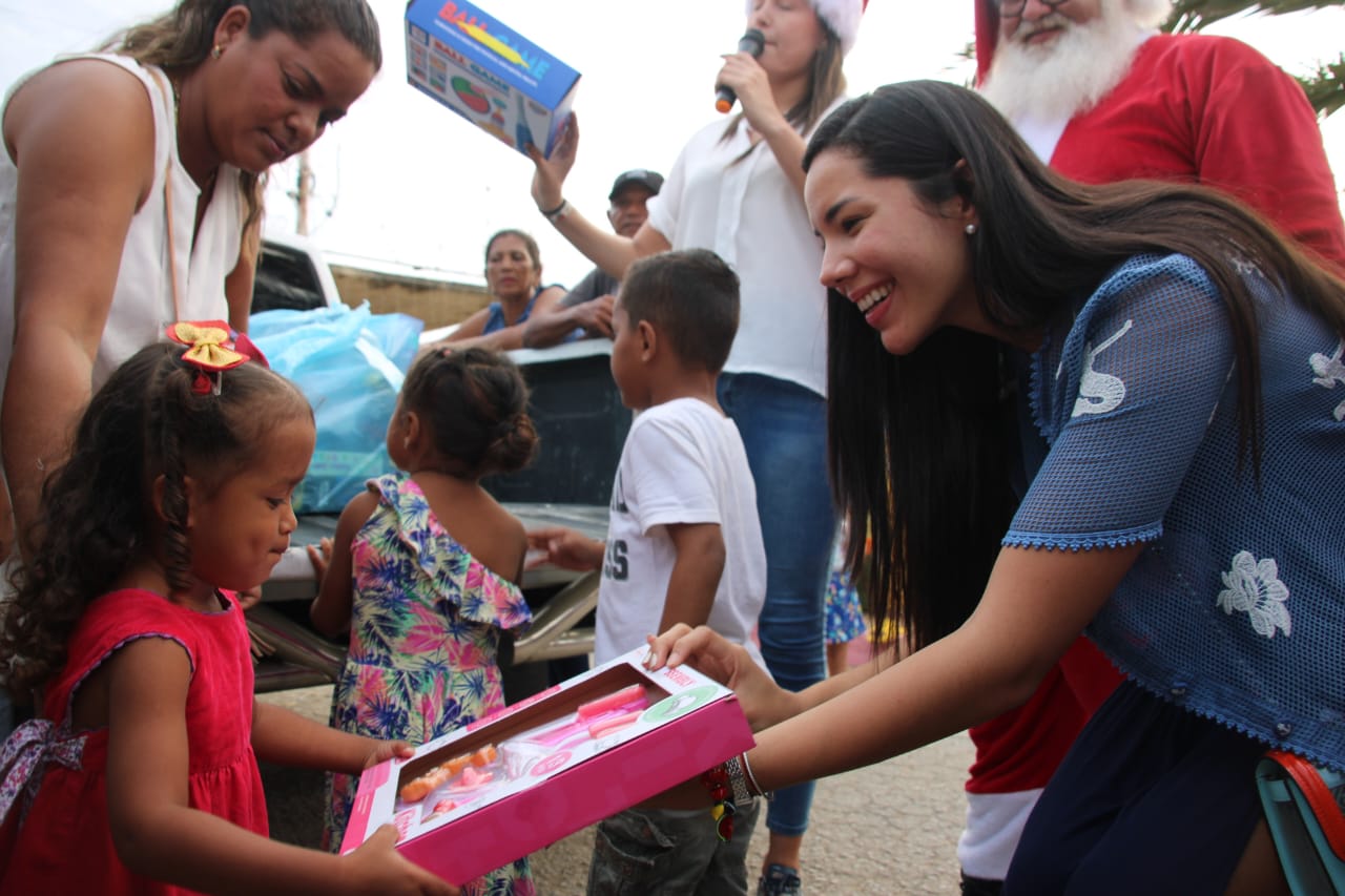 Tarde de alegría: Alcaldía y Fundación Manuel Plácido Maneiro regalan juguetes a niños del municipio