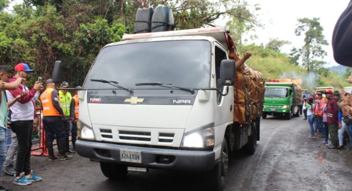 Paso por el puente El Bongo reabierto en tiempo récord