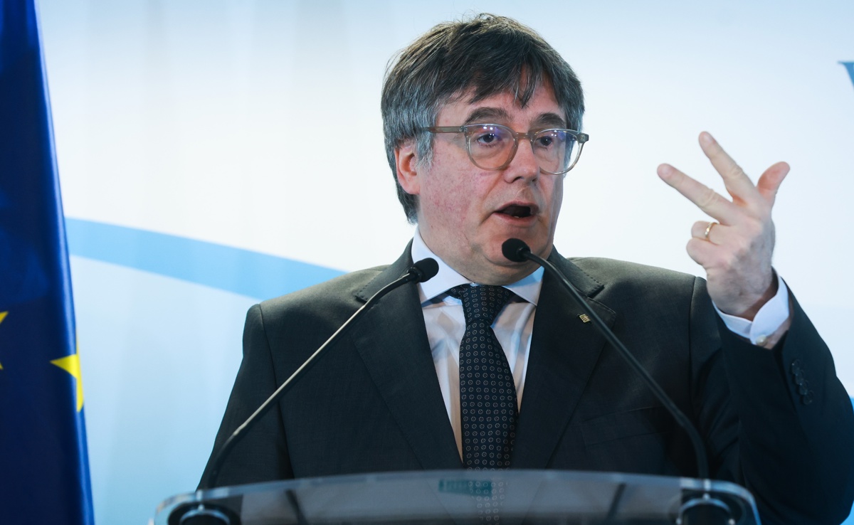 Partido de Puigdemont suspende negociaciones con el gobierno» – Mejorado: «Puigdemont y su partido suspenden diálogo con el gobierno