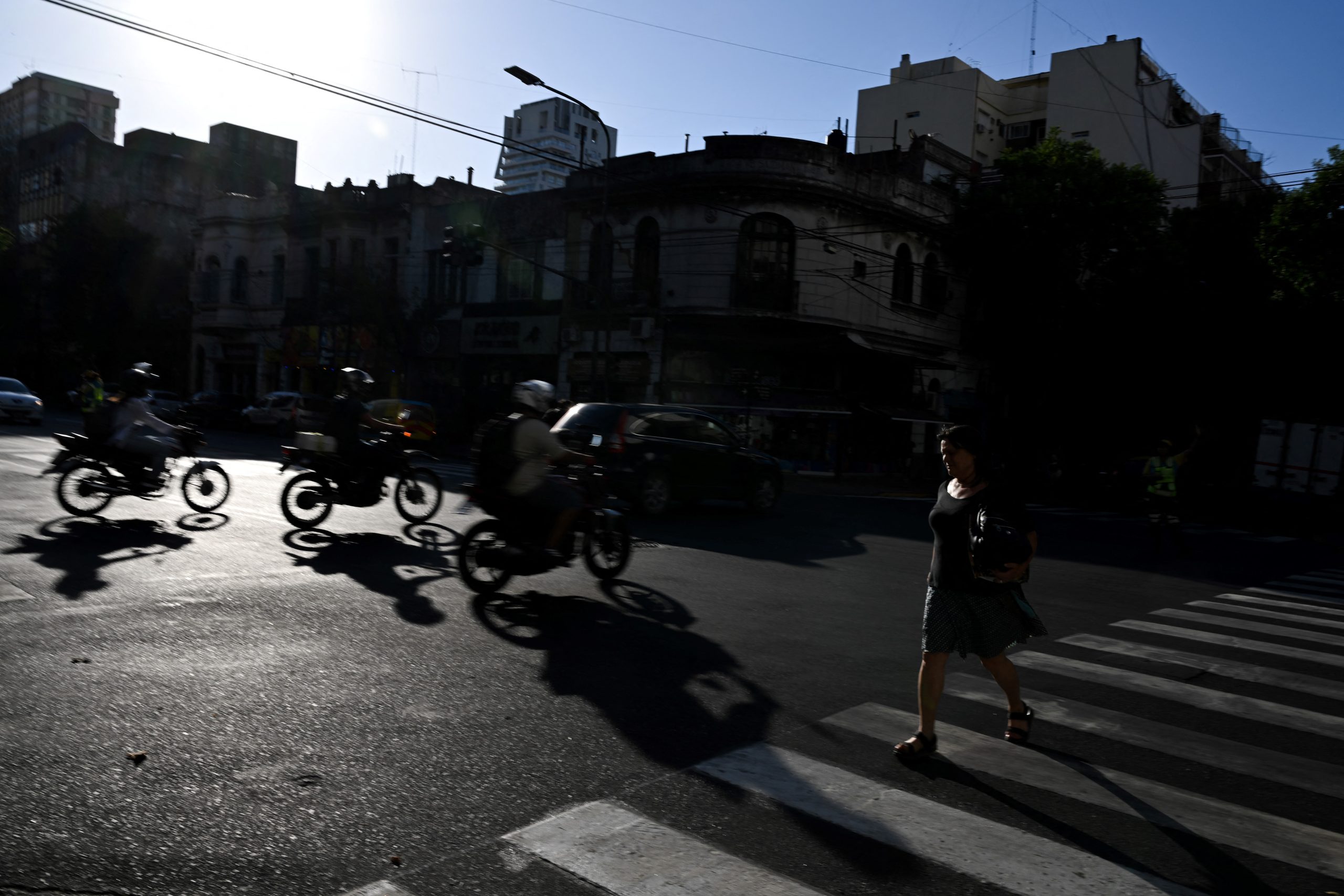 Ola de calor en Buenos Aires: Temperaturas extremas» «Alerta por ola de calor: Buenos Aires bajo temperaturas extremas