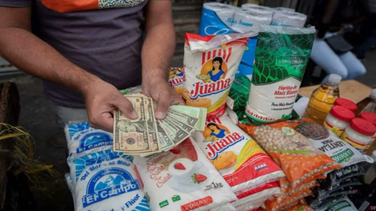 El aumento del costo de la canasta alimentaria en Venezuela