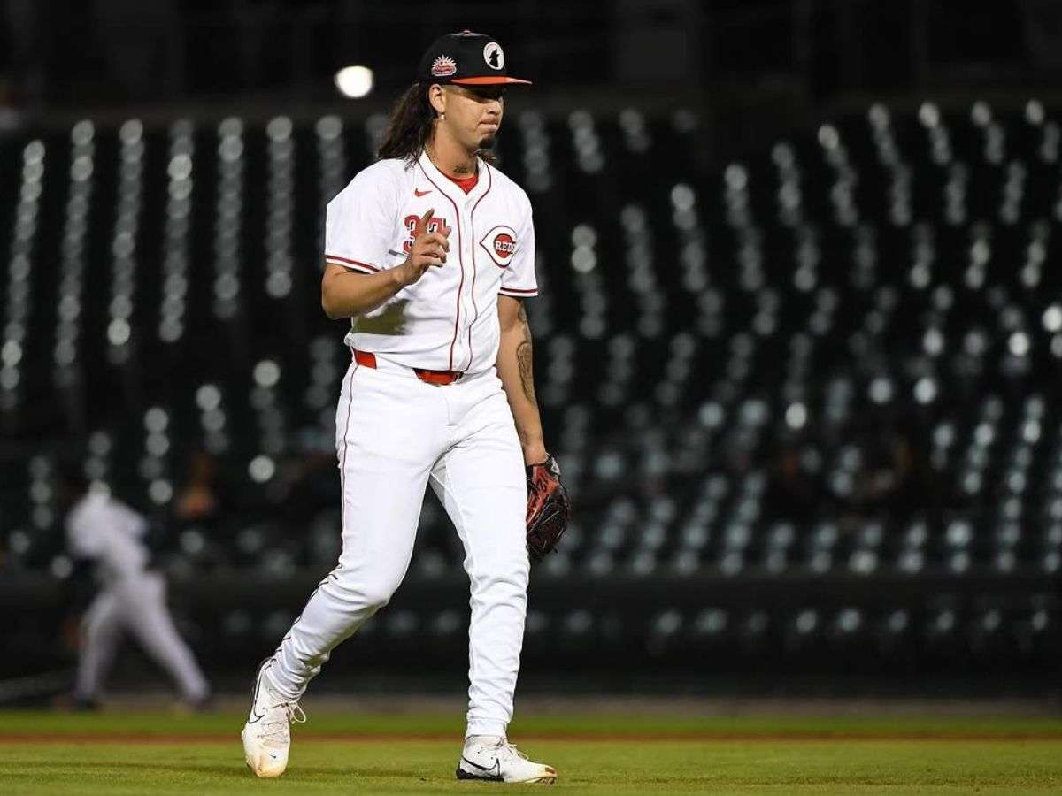 José Acuña lista para el Spring Training con Cincinnati Reds