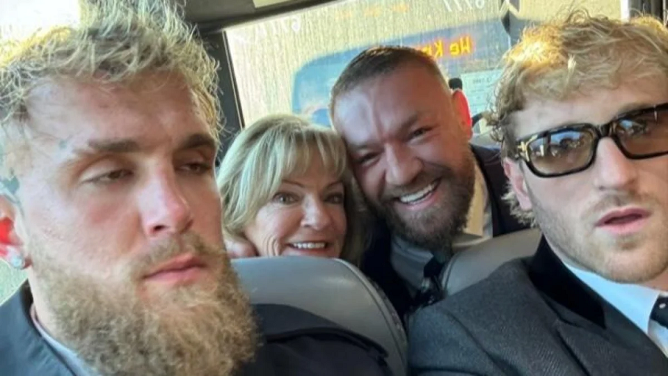 Jake Paul y Conor McGregor juntos en la juramentación de Trump