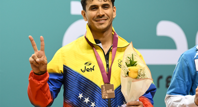 Rubén Limardo conquista el bronce en Doha