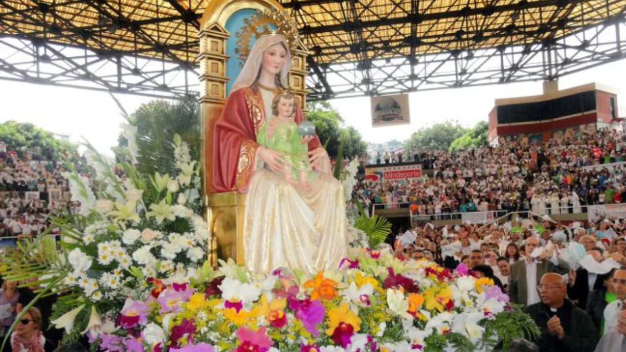 Preparativos para el aniversario de la Virgen de Coromoto en la Catedral de Guanare