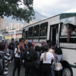 Transportistas aseguran que el aumento del pasaje fue aprobado por algunas comunidades en la Gran Caracas, ante la imposibilidad de dar vuelto