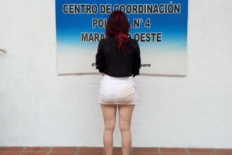 Mujer de 21 años es detenida por agredir a una adolescente con un palín