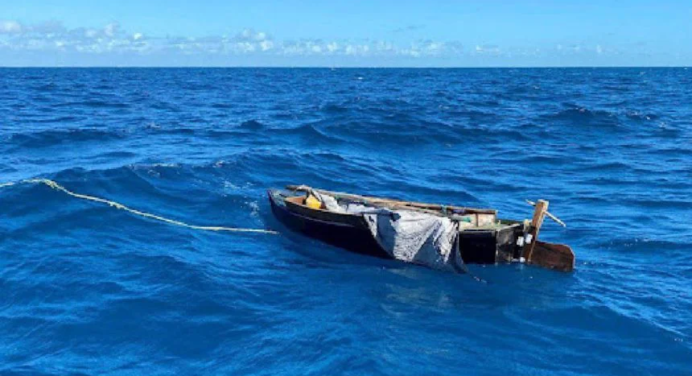 Hallan balsa con varios cuerpos en estado de descomposición en costa de Trinidad