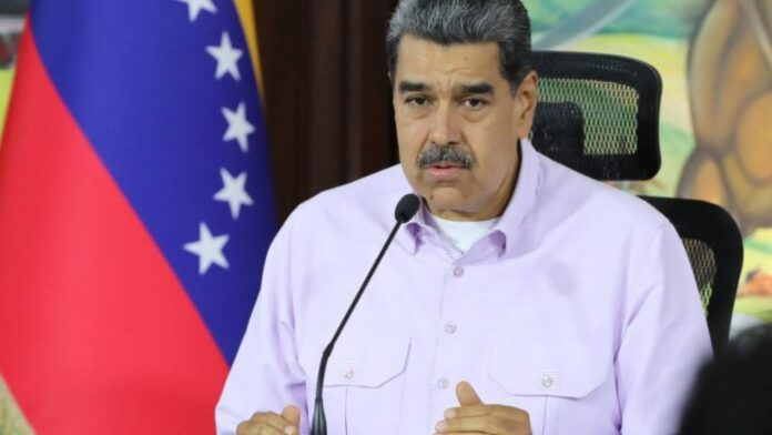 Maduro anuncia aumento de 54 % en recursos para gobernaciones y alcaldías