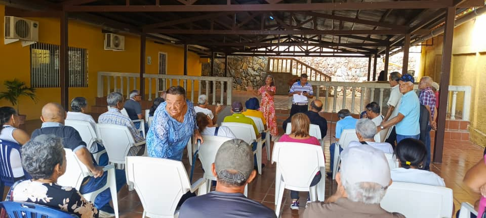 Jubilados Gobernación rechazan eliminación de beneficios