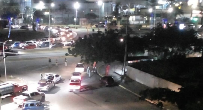 Operativo de seguridad nocturno en Plaza Las Banderas