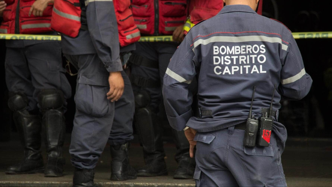 Seis afectados por incendio en apartamento de La Candelaria