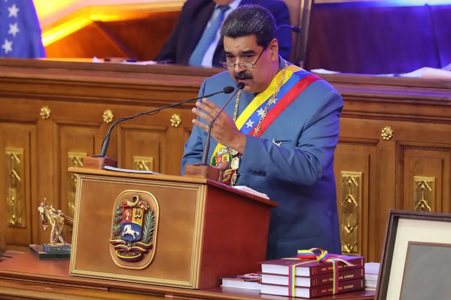 Maduro acusa a Machado de autosecuestrarse el 9 de enero