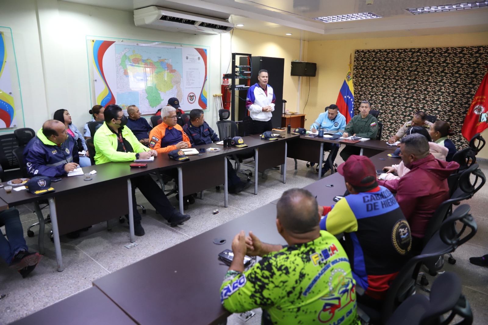 Reunión estratégica de seguridad con mototaxistas de Monagas: fortaleciendo la protección ciudadana.