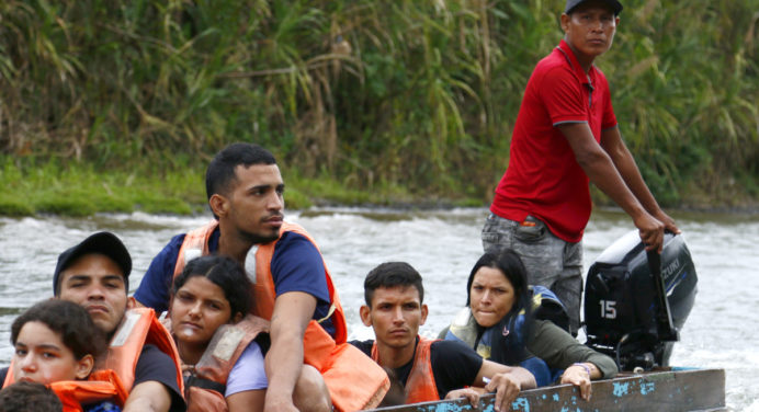 Tragedia en el mar: Niña venezolana fallecida y 20 rescatados en naufragio en Panamá