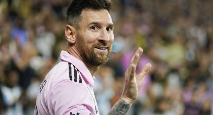 Multan a Messi por violar política de la liga» – Mejorado: «Messi recibe multa por infracción a política de la liga